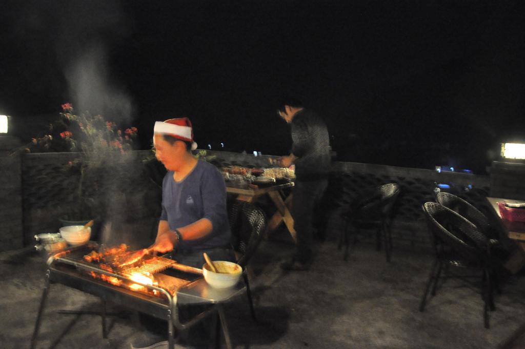 Yangshuo Mountain Nest Boutique Hotel מראה חיצוני תמונה