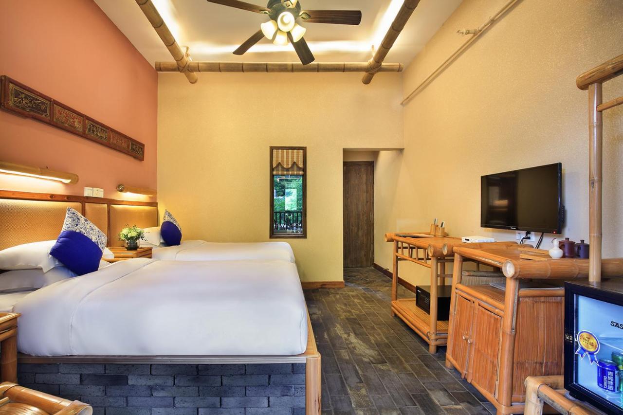 Yangshuo Mountain Nest Boutique Hotel מראה חיצוני תמונה