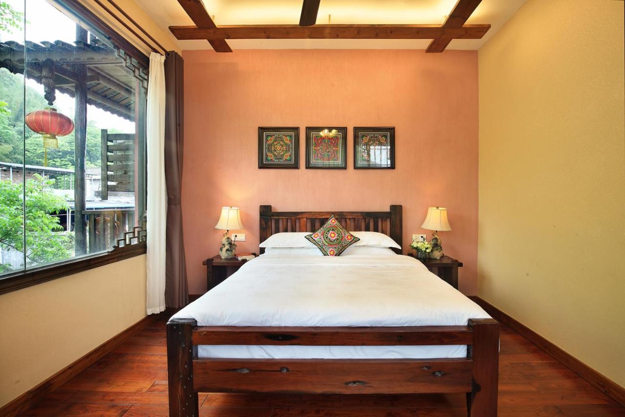 Yangshuo Mountain Nest Boutique Hotel מראה חיצוני תמונה