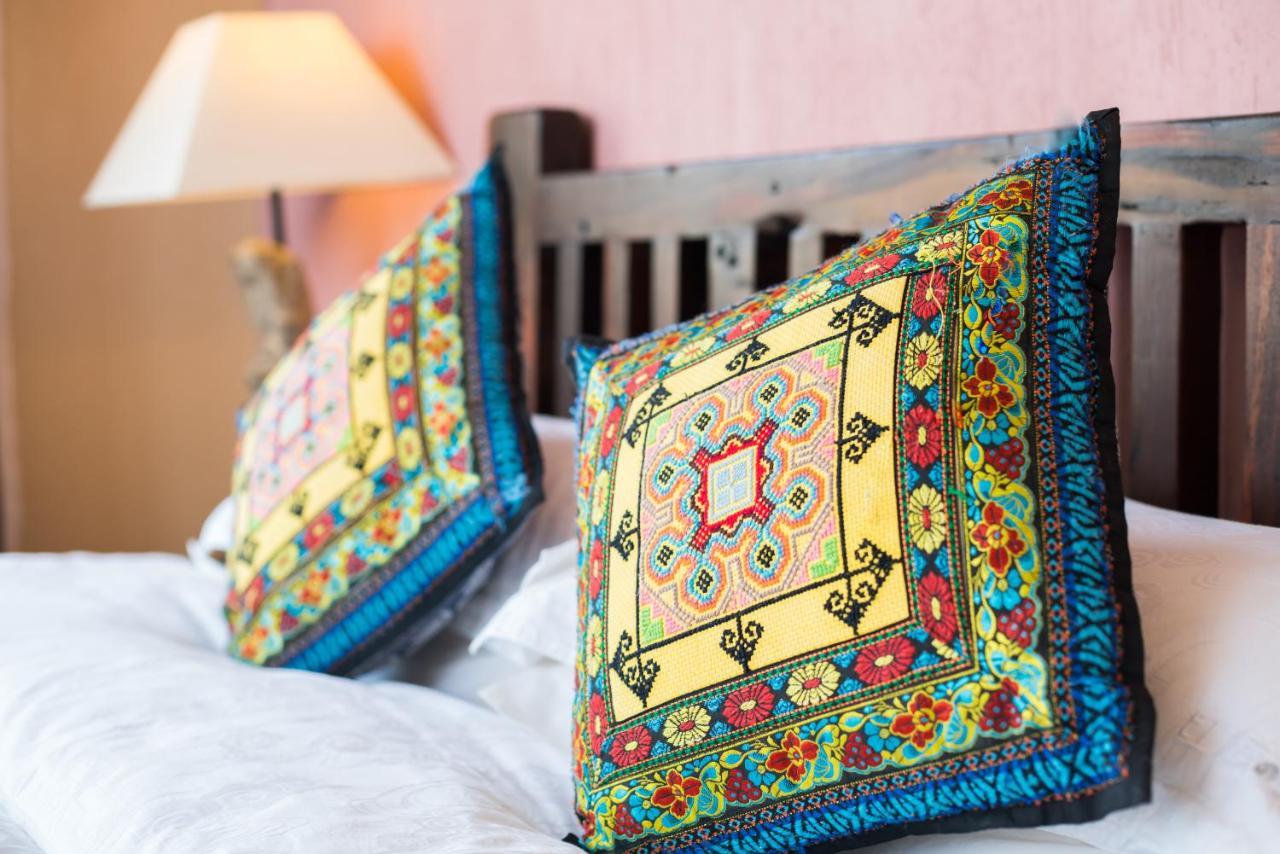 Yangshuo Mountain Nest Boutique Hotel מראה חיצוני תמונה